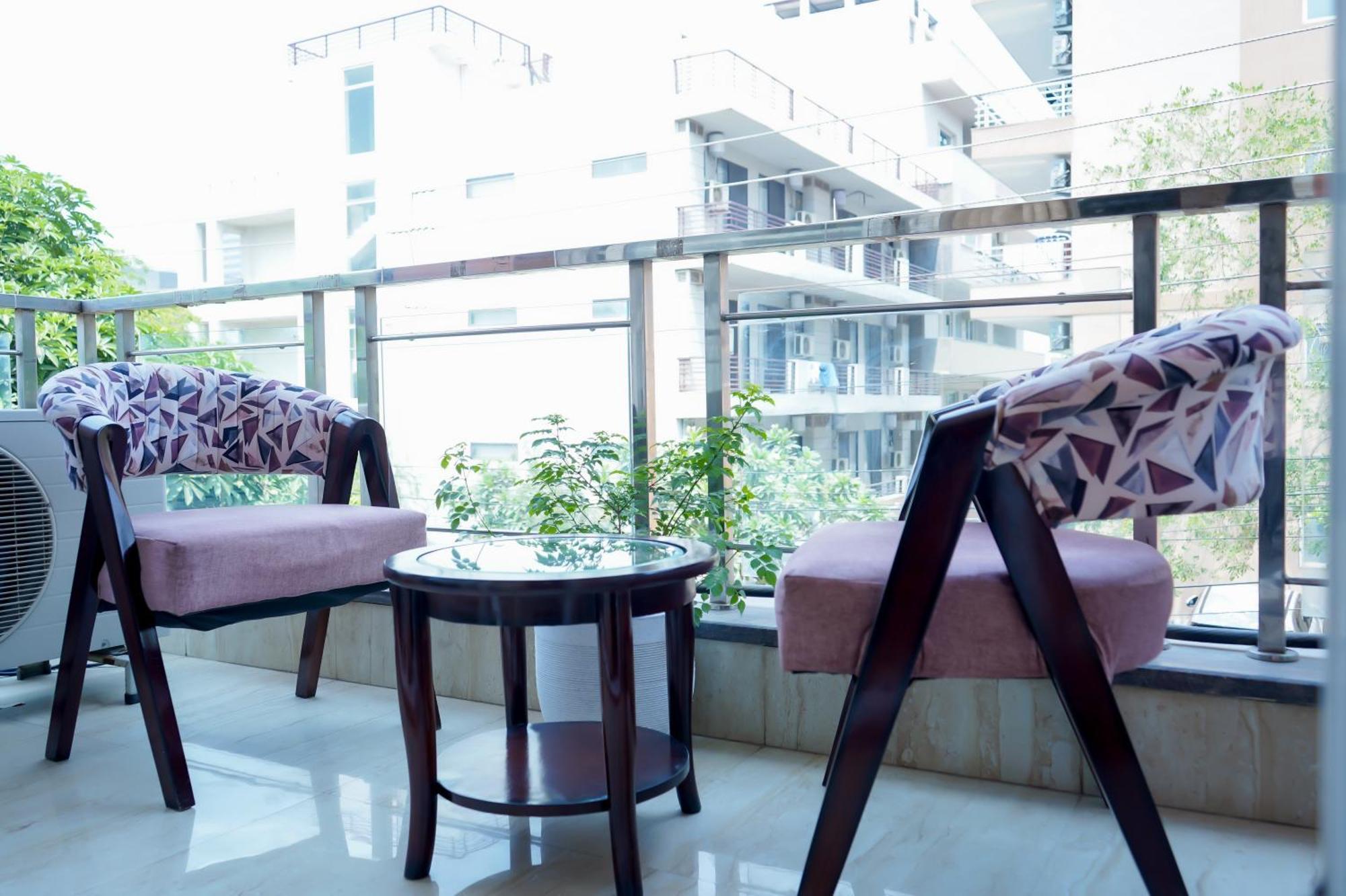 Hotel The Luxe 18 - Golf Course Road Гургаон Экстерьер фото