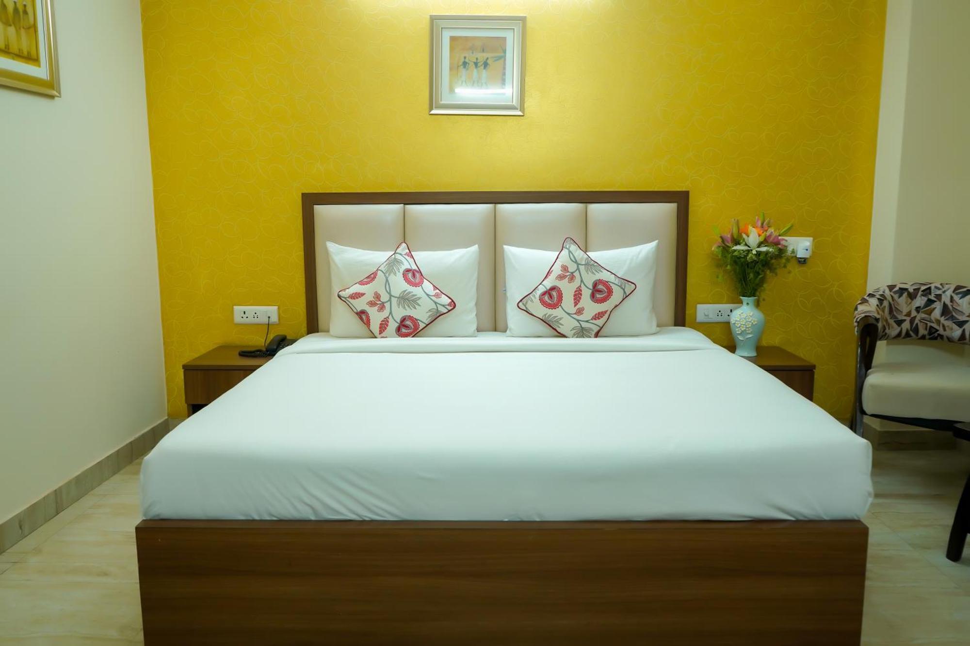 Hotel The Luxe 18 - Golf Course Road Гургаон Экстерьер фото