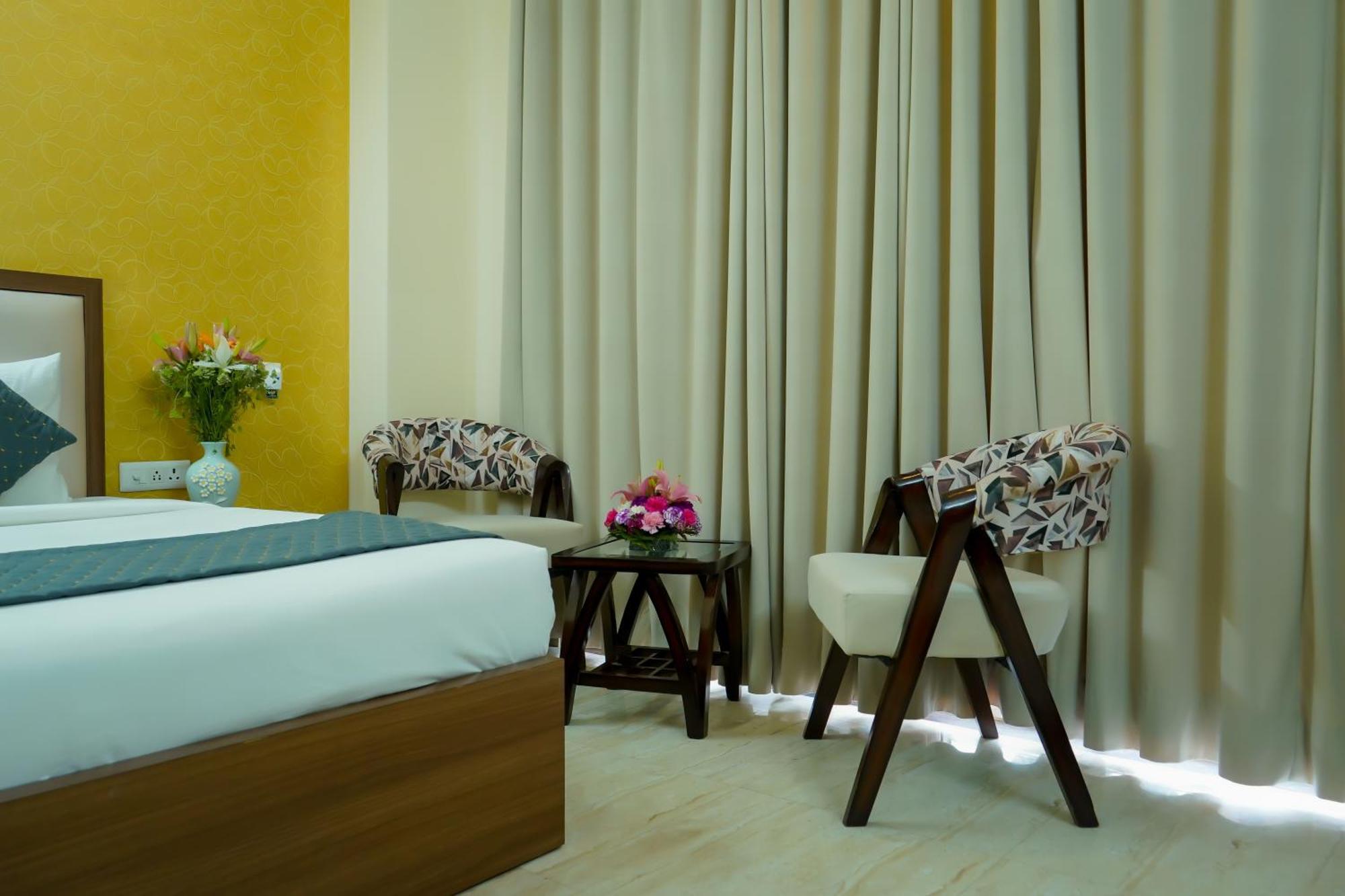 Hotel The Luxe 18 - Golf Course Road Гургаон Экстерьер фото